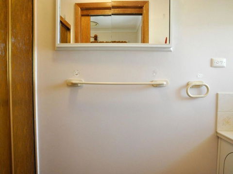 RETRO RETREAT INLET SIDE - Accommodation Adelaide 5