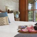 CHRISTOPHERS COTTAGE - Accommodation Adelaide 0
