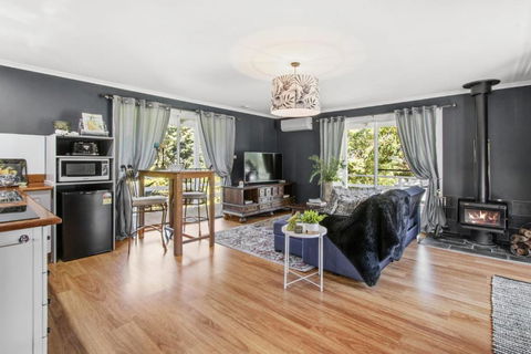 SUNNYDELL - Accommodation Adelaide 2