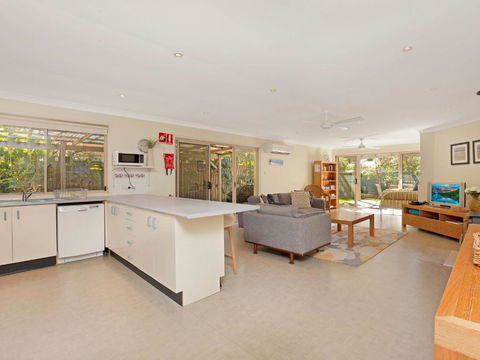 Pet Friendly Beach Home - Accommodation Adelaide 4