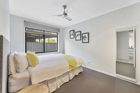 Lake Escape On Pool Avenue - Accommodation Adelaide 0