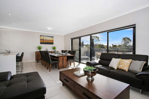 Cypress Townhouse 21 Mulwala - Accommodation Adelaide 2
