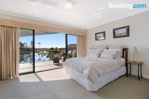 Cypress Townhouse 23 Suite - Accommodation Adelaide 6