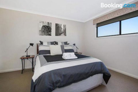 Cypress Townhouse 23 Suite - Accommodation Adelaide 4