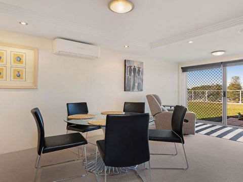 Garden Apartment At Forster Tower - Accommodation Adelaide 1
