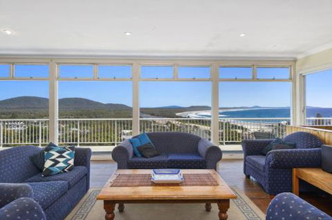 La Mer 19 Dulconghi Street - Accommodation Adelaide 6