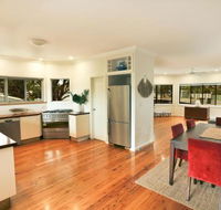 River Breeze 60 Wooli Street Yamba. Linen Unlimited Wi Fi Just listed.