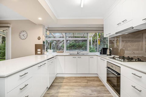 Hilltop Beach House: Newly Updated - Accommodation Adelaide 1