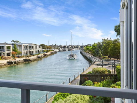 MARINA VIEW - Accommodation Adelaide 1
