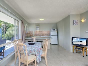 Shoal Towers Unit 2 / 11 Shoal Bay Road - Accommodation Adelaide 5