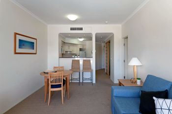 Barrington 709 / 35 45 Shoal Bay Road - Accommodation Adelaide 2