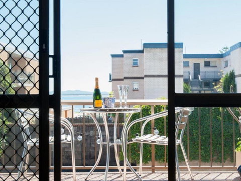 1 BAHIA 47 RONALD AVE â€“ GREAT LOCATION WITH FILTERED WATER VIEWS - Accommodation Adelaide 2
