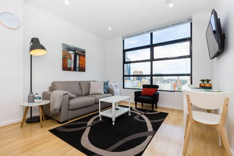 ROLAND, 1BDR Melbourne Apartment - Accommodation Adelaide 4