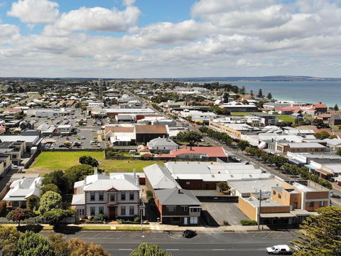 Annesley House - Accommodation Adelaide 1