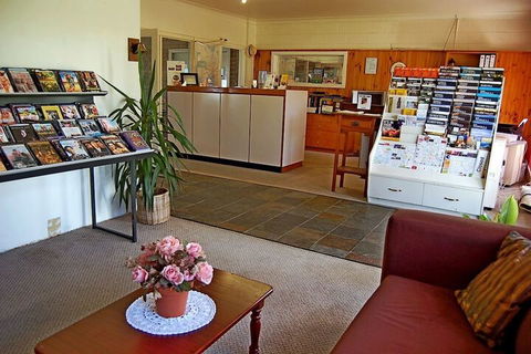 Meningie's Waterfront Motel - Accommodation Adelaide 1