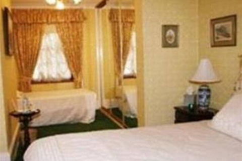 The Old George & Dragon Guesthouse - Accommodation Adelaide 0