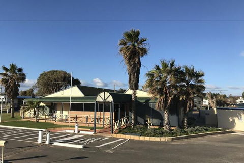 Sunset Beach Holiday Park - Accommodation Adelaide 1