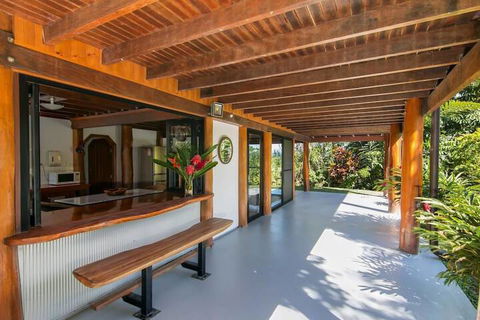 Daintree Manor Bed & Breakfast - Accommodation Adelaide 1