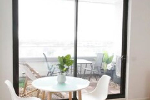 Modern 2 Bedroom Apartment In Melbournes Northcote - Accommodation Adelaide 3