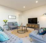 Luxury Four Bedroom Apartment - Accommodation Adelaide