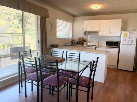 5 SHOAL TOWERS 11 SHOAL BAY RD FANTASTIC LOCATION WITH WATER VIEWS - Accommodation Adelaide 6