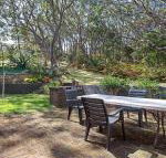 3 Adriana 83 Ronald Avenue unit with a backyard - Accommodation Adelaide
