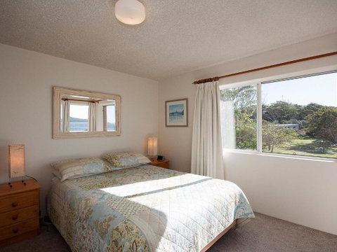15 Intrepid 3 Intrepid Close Right On The Beachfront - Accommodation Adelaide 2