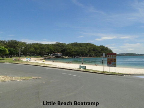 15 Intrepid 3 Intrepid Close Right On The Beachfront - Accommodation Adelaide 6