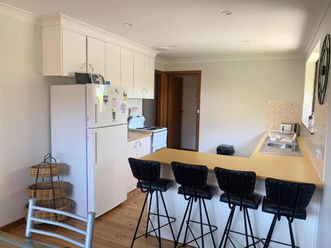 41 Leonard Avenue Pet Friendly Boat Parking & Aircon - Accommodation Adelaide 4