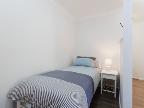 9 Shoal Bay Beach Apartments 2 Shoal Bay Road Air Conditioning & Complex Swimming Pool - Accommodation Adelaide 2