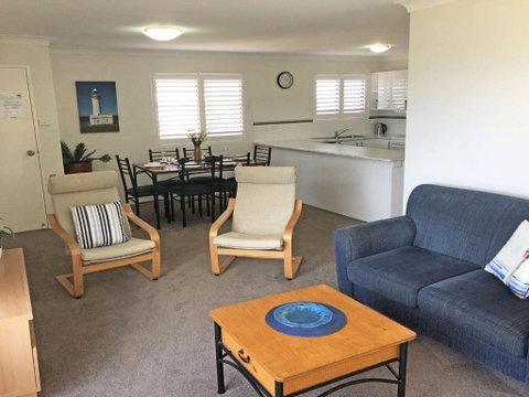 5 Intrepid 3 Intrepid Close Perfect Beachfront Location - Accommodation Adelaide 5
