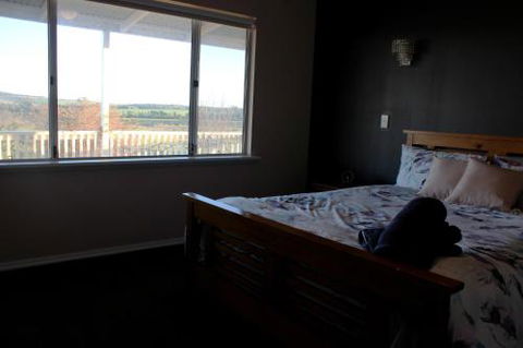 A Better Life Animal Sanctuary FarmStay Private Two Bedrooms Lounge Room & Bathroom & Toilet Shared Kitchen - Accommodation Adelaide 4