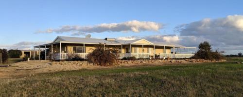 Greenhills WA Accommodation Adelaide