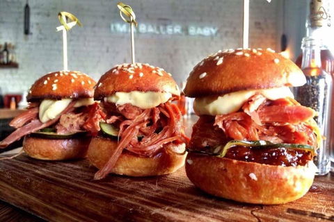 A Comfy & Central 2BR Apt Near Flinders Station - Accommodation Adelaide 3