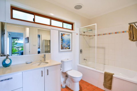 Heliconia 1 Hamilton Island 3 Bedroom Ocean View Spacious Holiday Accommodation - Accommodation Adelaide 2