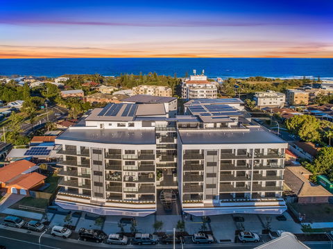 Arise Hedge - Accommodation Adelaide 0