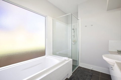 Winsome - Accommodation Adelaide 4