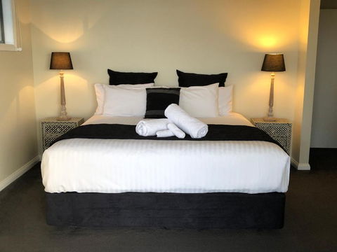 SEA EAGLE COTTAGE Amazing Views Of Bay Of Fires - Accommodation Adelaide 4