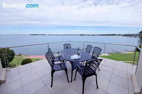 Brookwater Waterfront On Lake Mulwala - Accommodation Adelaide 2