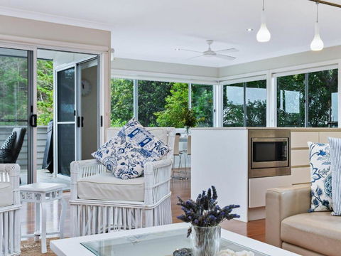 East Coast - Accommodation Adelaide 1