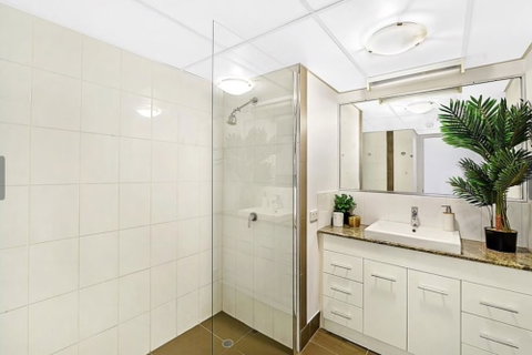 Heart Of Surfers Paradise 2BR Apt - Accommodation Adelaide 3