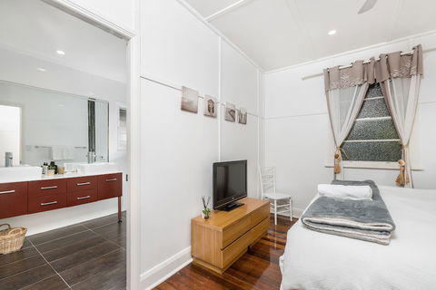 A PERFECT STAY - Aaloka Bay - Accommodation Adelaide 6