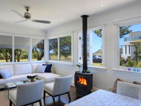 32 WERRI BLUE Werri Beach Gerringong 4pm Check Out Sundays - Accommodation Adelaide 5