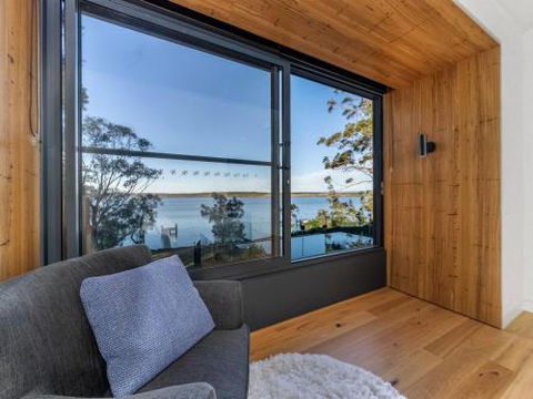 ESTUARY HOUSE Basin View 4pm Check Out Sundays - Accommodation Adelaide 6