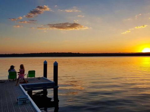 ESTUARY HOUSE Basin View 4pm Check Out Sundays - Accommodation Adelaide 3