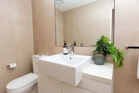 Enjoy Penthouse Living In The CBD - Accommodation Adelaide 3