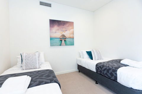 Enjoy Penthouse Living In The CBD - Accommodation Adelaide 2