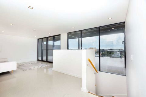 Enjoy Penthouse Living In The CBD - Accommodation Adelaide 4