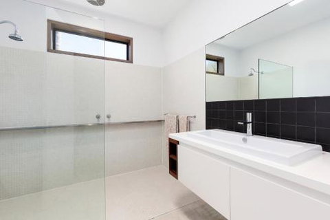 Franklin House - Accommodation Adelaide 3