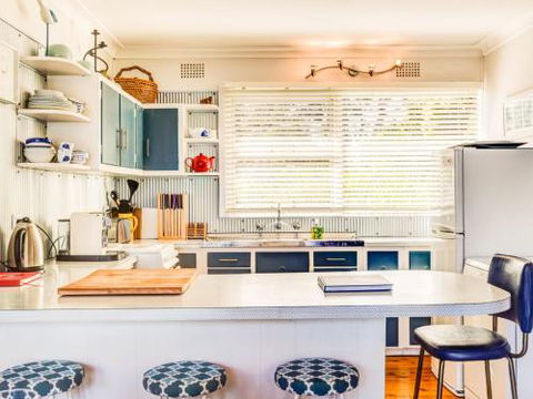 The Shack At Palm Beach 4pm Check Out Sundays - Accommodation Adelaide 2